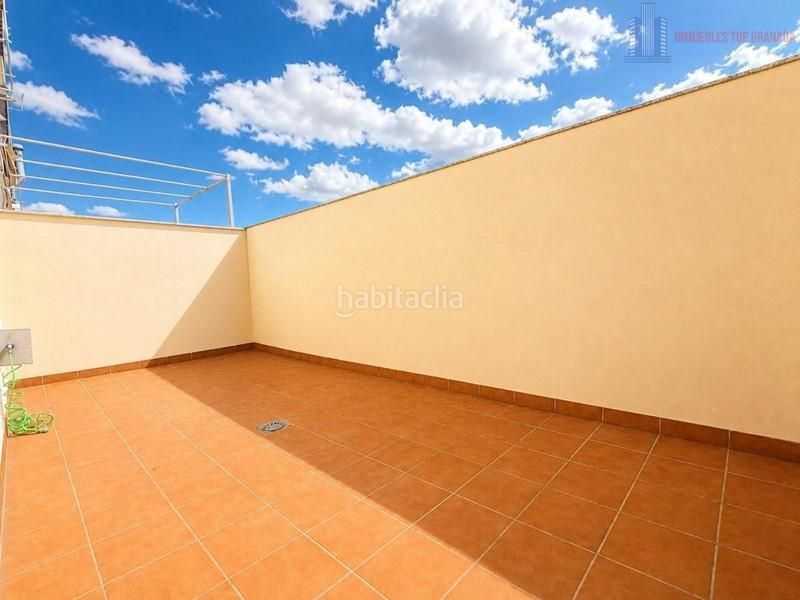 Foto 25804be0-8887-439d-bd39-3cf1166c3f81. Casa a del estoque 35 a Atarfe