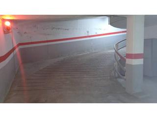 Aparcament cotxe a Torras i bages 72. Parking en venta en institutsponent08401