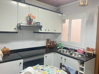 Piso  Genís sala. Piso en venta sta. perpetua con ascensor