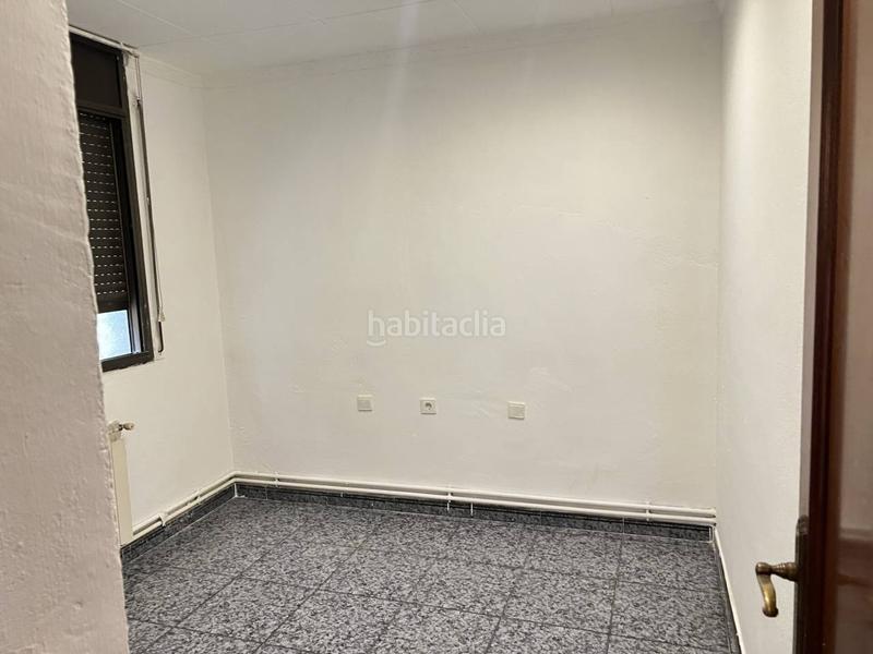 Foto 004035a0-9f92-42da-9734-b0f618f9019f. Semi detached house with heating in Canovelles