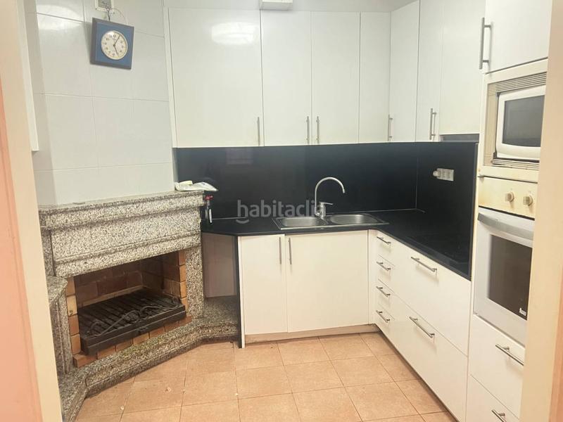 Foto 626e6d69-a006-47b1-9892-345522af4389. Semi detached house with heating in Canovelles