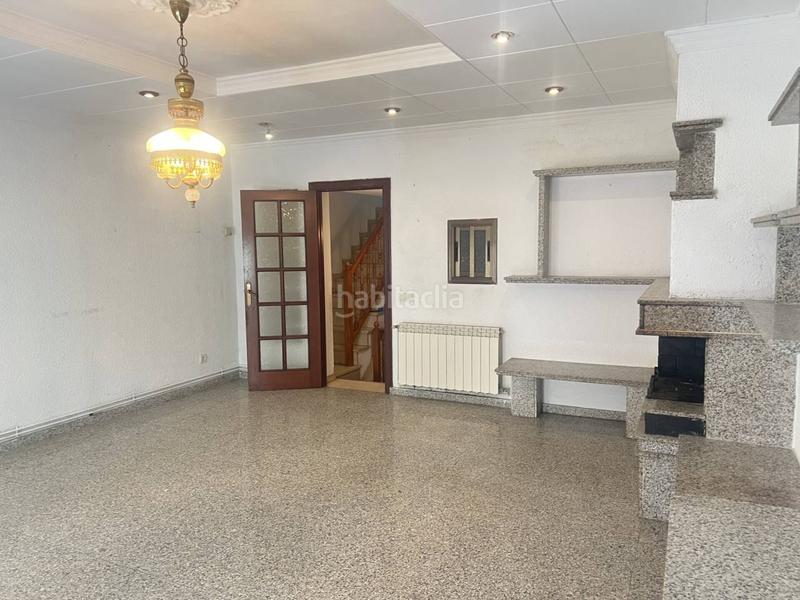 Foto aa28e51f-a8a1-486c-882b-5e1a29b58e31. Semi detached house with heating in Canovelles