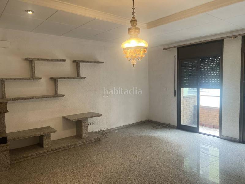 Foto e5fc2062-52da-488f-80d8-9c732aeba29f. Semi detached house with heating in Canovelles