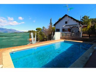 Casa in Calle orellana 29. Casa en venta canadá park vallgorguina