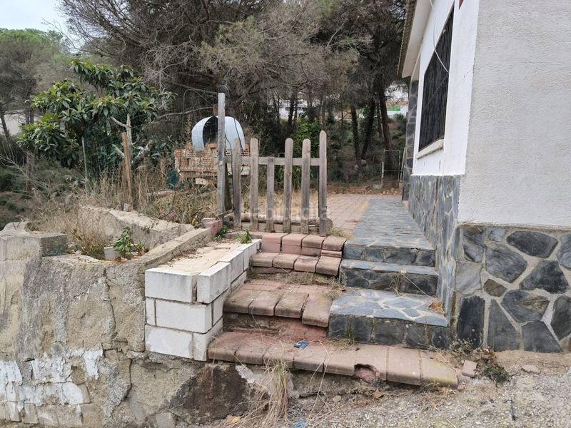 Foto 55ba7ca6-2558-4c05-b982-71f8765c4fed. Casa a calle arenys 81 a Can Massuet del Far Dosrius