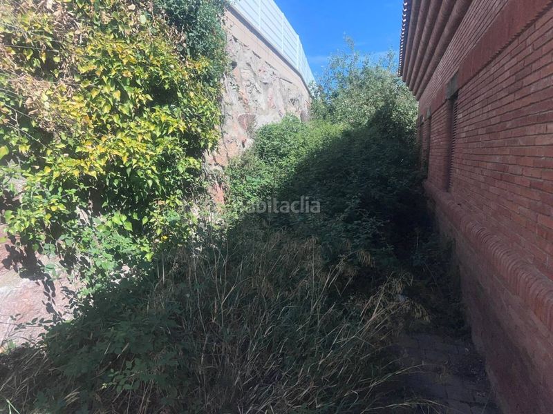 Foto ca816de0-4d7d-40f1-a70d-294254cac23a. Chalet in calle enric borràs 1 in Caldes de Montbui