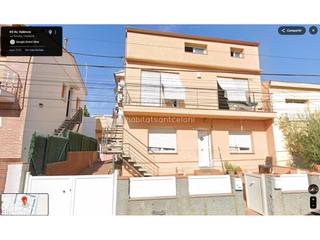 Maison jumelée à Valencia 39. Casa ocupada en venta en la roca del vallés