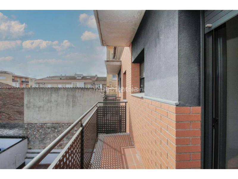 Foto 2697e97c-2d9a-4ff6-821c-ee5a3adfccc0. Appartamento in enric gayarre 21 in Roca del Vallès (La)