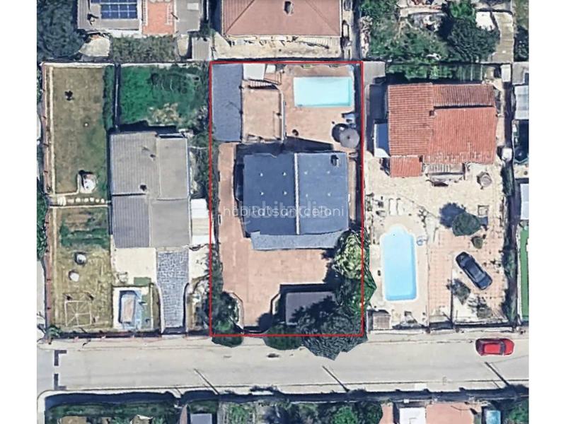 Foto a6246f1a-be0a-4d8c-a532-2b8420d7fc3d. Maison avec parking piscine dans Santa Eulàlia de Ronçana