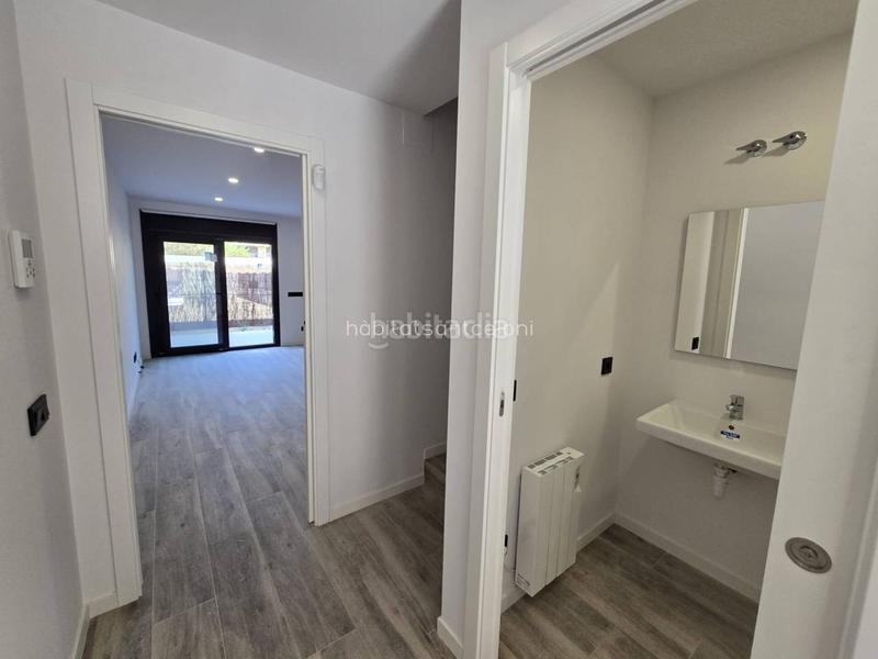 Foto 2c77e24c-d252-457e-a440-656bc4d79026. Casa adossada amb calefacció aparcament a Sant Celoni