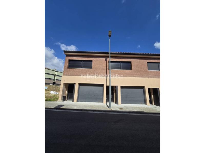 Foto 7005f0cb-4d21-421f-bcbb-a72699f589dc. Casa adossada amb calefacció aparcament a Sant Celoni