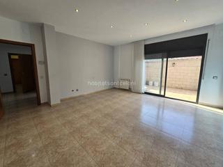 Pis a Sant Celoni. Piso y plaza de parking en venta en sant celoni