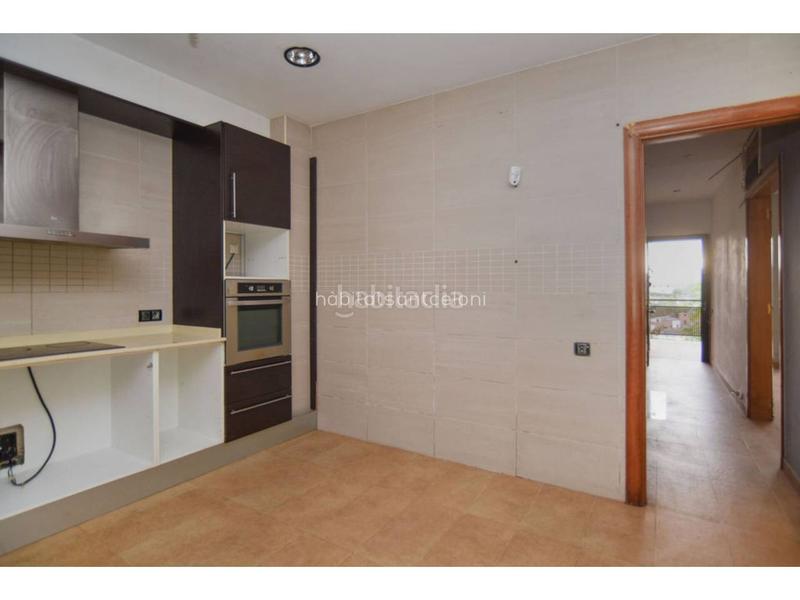 Foto fd22c90b-b3e0-419c-a450-2f625cc58427. Casa con parcheggio in Santa Maria de Palautordera