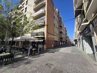 Business premise in Calle guayaquil 38. Local en venta en granollers, calle guayaquil