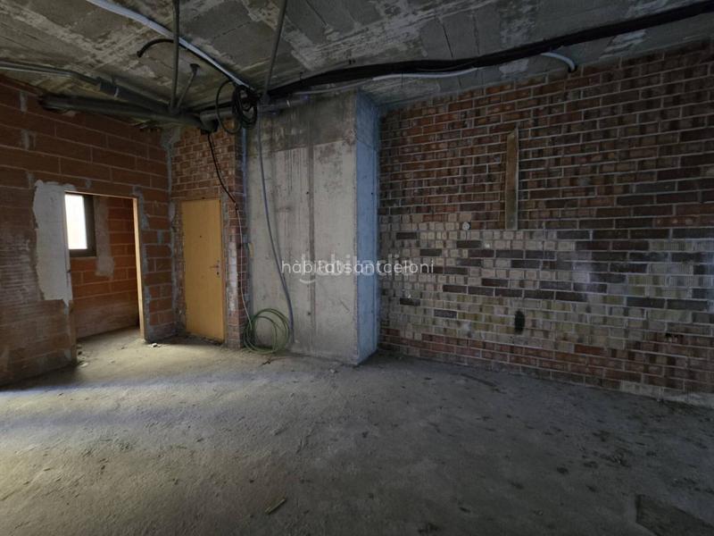 Foto e33471ac-324a-46ce-93a3-02fe7322f5f2. Locale commerciale in guayaquil 38 in Centre Granollers