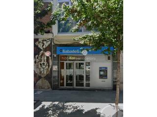 Local commercial à Maluquer i salvador 13. Local en venta en granollers