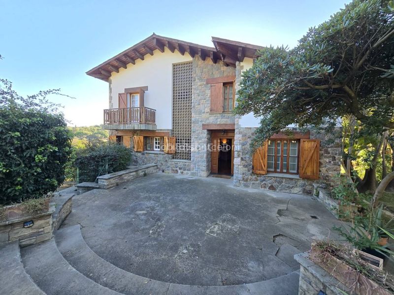 Foto cde69725-1fe4-42c9-9616-ea2d7992e7ac. Casa amb calefacció aparcament piscina a Franqueses del Vallès (Les)