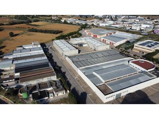 Fabrikhalle in Avenida emporda 35. Nave logística industrial en venta en vilamalla girona