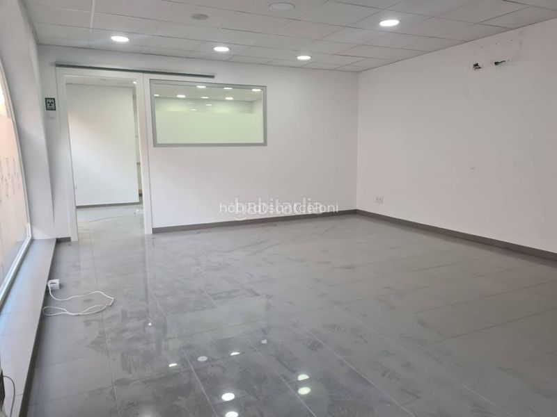 Foto 32eb3900-c91e-4b27-a2d9-8e085ee8f456. Lloguer local comercial a Sant Celoni