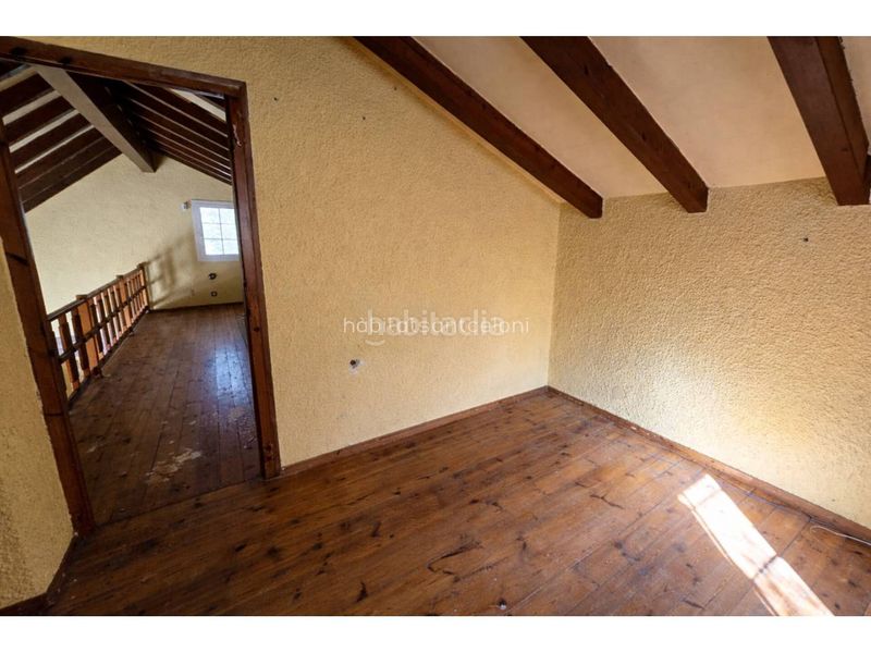 Foto cd575dfb-864c-40ba-a15d-91600cb5a609. Casa  en venta en Vallgorguina