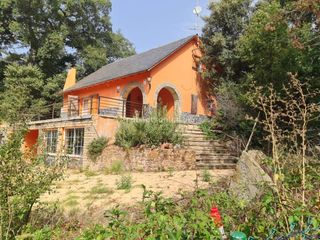 House  Calle tordera. Casa en venta en vallgorguina