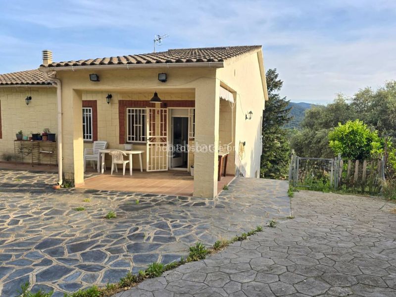 Foto 14e624f5-1a16-41ce-a530-0d8ca530e27d. Casa amb calefacció aparcament a Riells i Viabrea