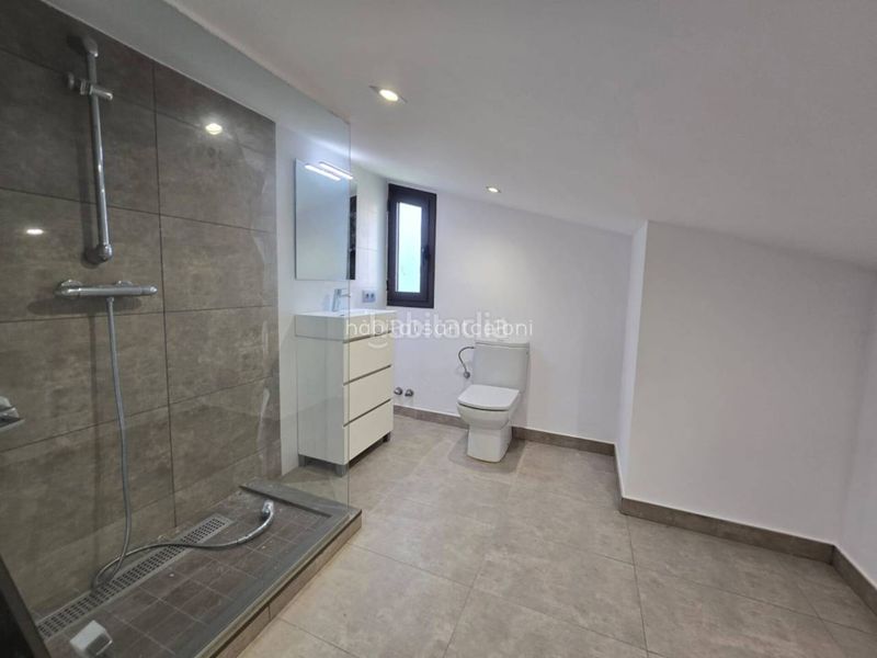 Foto 1077d0ab-b813-47b1-af04-72ae501f20a2. Casa adossada amb calefacció aparcament piscina a Campins