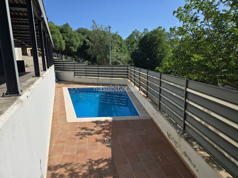 Foto 385d5497-e3b4-4f79-8777-204347b1c05f. Casa adossada amb calefacció aparcament piscina a Campins