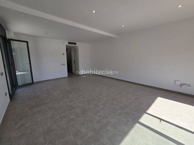 Foto 93253f9c-6734-4282-b36a-ead53901363b. Casa adossada amb calefacció aparcament piscina a Campins