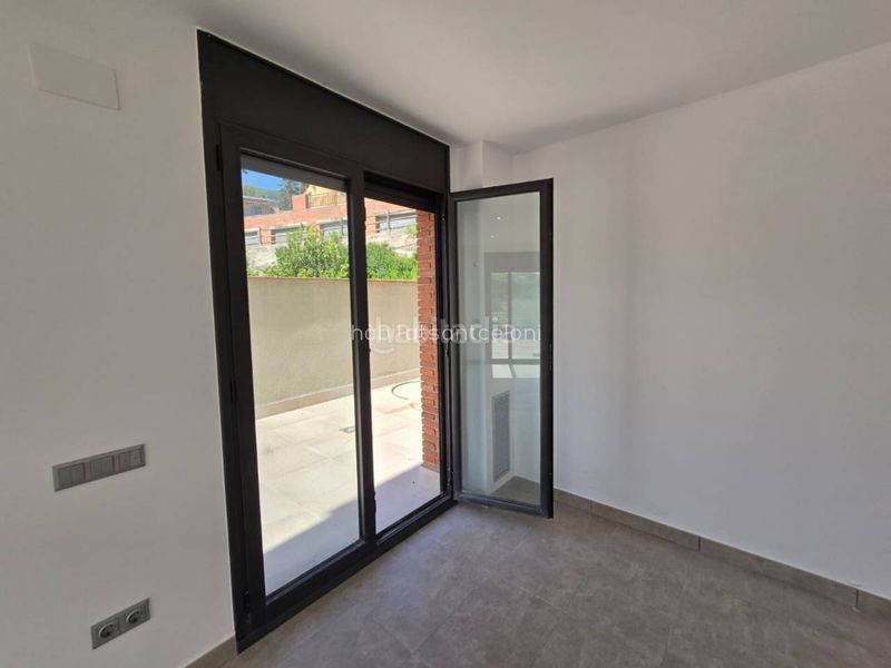 Foto 955cef93-b85c-412e-8dfb-9824159407a4. Casa adossada amb calefacció aparcament piscina a Campins