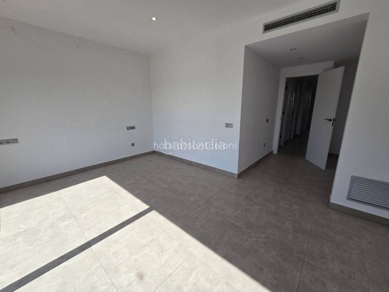 Foto fdefa663-0304-4e4b-8aa5-86f2ccf206d3. Casa adossada amb calefacció aparcament piscina a Campins