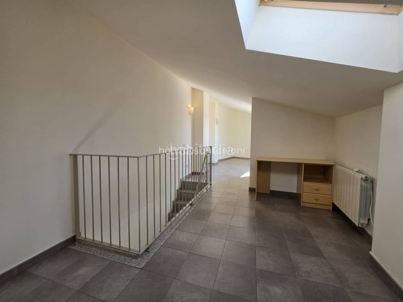 Foto fde01499-17dd-4ba4-a06e-fd760d2ad7a3. Duplex con riscaldamento parcheggio in Sant Celoni