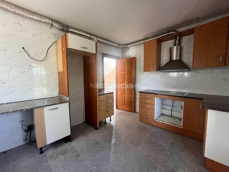 Foto ed3a5f9c-e8ff-4fb4-a687-80a3137becad. Casa a calle dàlia 14 a Santa Maria de Palautordera