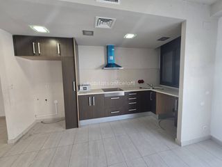 Flat  Calle torras i bages. Piso en venta en sant celoni