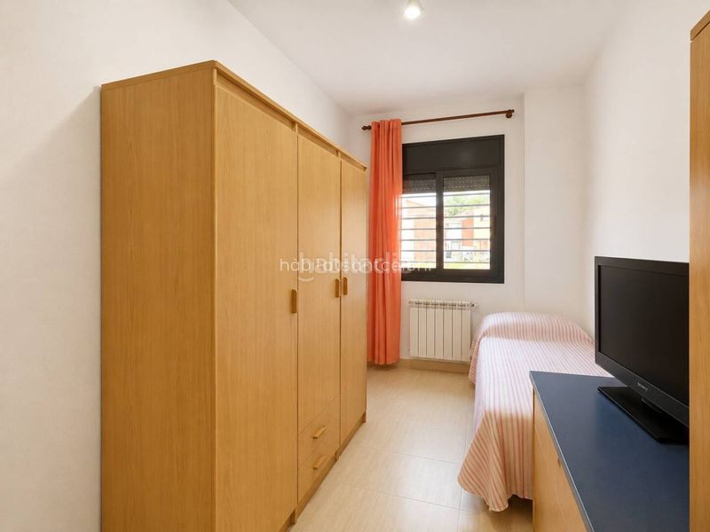 Foto f4593a4a-1f80-4a06-8a86-102d4f118763. Pis amb calefacció aparcament a Sant Celoni