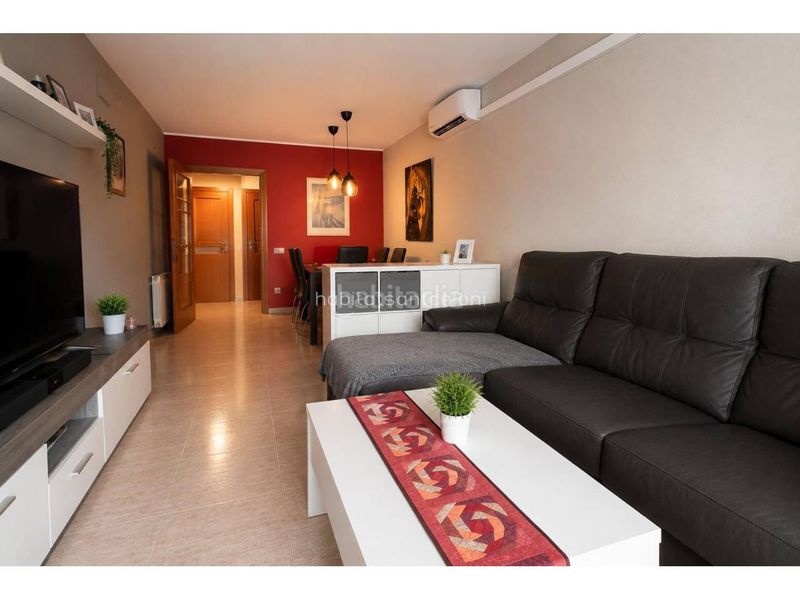 Foto d0663ad7-ebdb-44c4-a24a-989ae262484c. Flat with heating parking in Sant Celoni