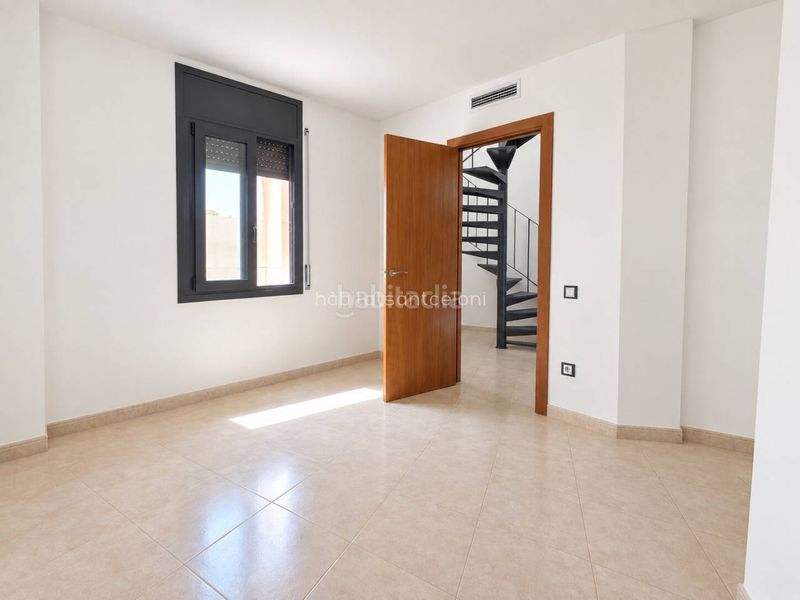 Foto 0e0a8fb0-f6b4-442c-ace1-764a915912c1. Duplex avec piscine dans Riells i Viabrea