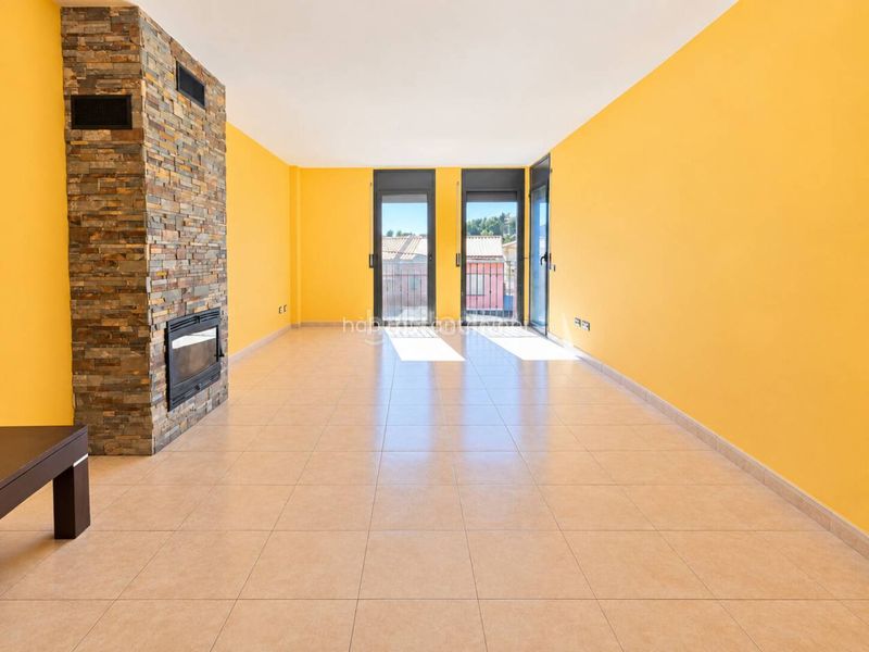Foto a8d6b0ad-6eaa-4942-82ea-730362749f17. Duplex avec piscine dans Riells i Viabrea