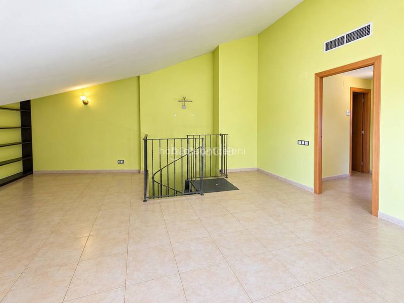 Foto aea02f4a-f9b6-4200-89ca-0dbfd6521091. Duplex avec piscine dans Riells i Viabrea