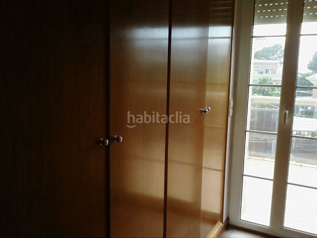 Foto 243e32f9-8e29-4267-834b-986c33f4c4c6. Casa aparellada amb calefacció aparcament piscina a Salou