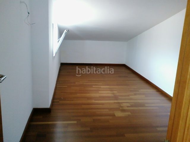 Foto 396d96d1-6e90-44cc-bf7b-3b7a1aa24d0f. Casa aparellada amb calefacció aparcament piscina a Salou