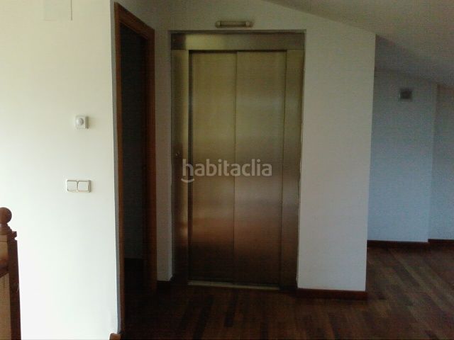 Foto 3cfde0ae-3574-4e29-8703-6da0ae561551. Casa aparellada amb calefacció aparcament piscina a Salou
