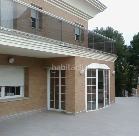 Foto 3f597204-3c14-4dd4-aeb0-91254b015d94. Casa aparellada amb calefacció aparcament piscina a Salou