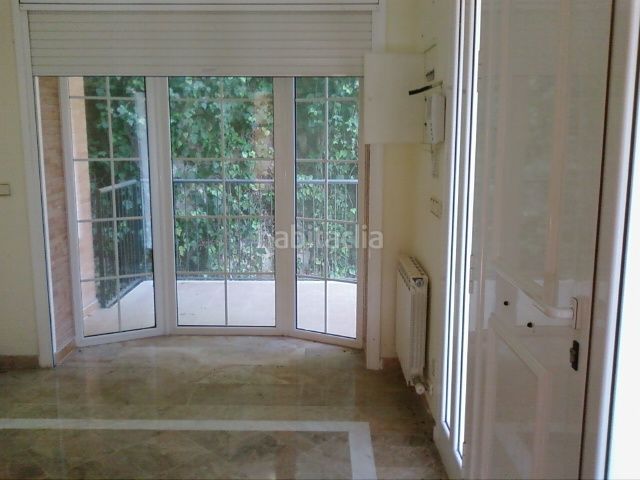 Foto ef9d677f-be60-4246-82a7-12a1b8286dcc. Casa aparellada amb calefacció aparcament piscina a Salou