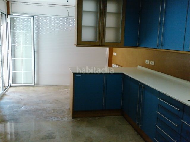 Foto f8ed4fa8-8b15-447c-958e-f483c6445805. Casa aparellada amb calefacció aparcament piscina a Salou