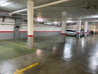 Autoparkplatz in Carrer de montserrat roig 5. Plazas de parking en venta- mas iglesias