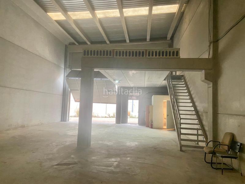 Foto 84507816-f898-4696-a0b9-2e7a4ecbc8cf. Fabrikhalle in Constantí