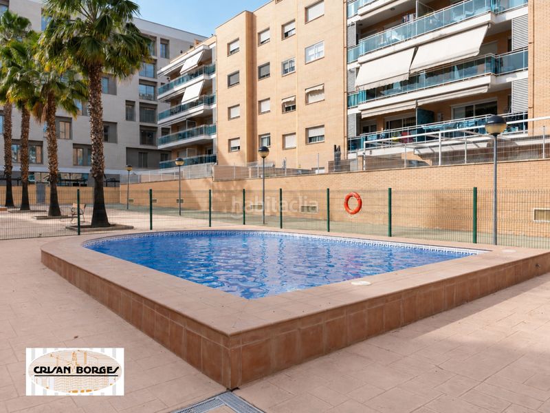 Foto 283e897e-7b28-4a40-a82a-85d4b5fa1379. Pis amb piscina a Migjorn Reus