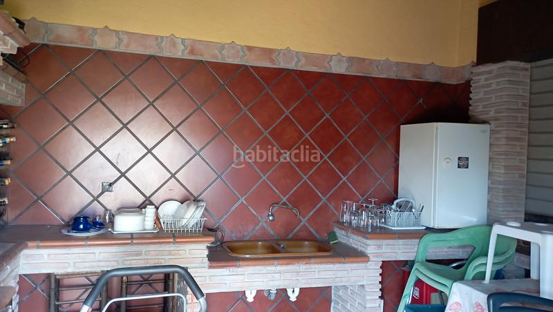 Foto 0495dd7b-f1c8-4aee-a945-2a6445d46411. Chalet en calle la vega 4 chalet indp. en finca urbana junto al mar en Torre del Mar