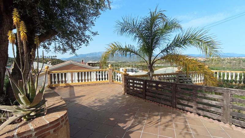 Foto 41361814-2ec7-4efe-abb8-9c50ec229374. Chalet en calle la vega 4 chalet indp. en finca urbana junto al mar en Torre del Mar